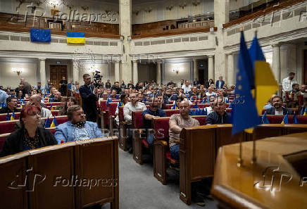 FILE PHOTO: Lawmakers attend a session of Ukrainian parliament in Kyiv