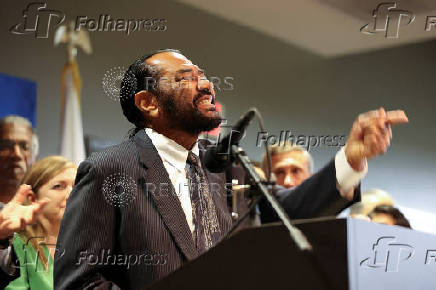 Democratic lawmakers from Texas hold a news conference in Illinois