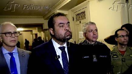 Missa de 7º dia homenageia policiais mortos em megaoperacao no Rio