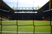 Bundesliga - Borussia Dortmund v Borussia Moenchengladbach