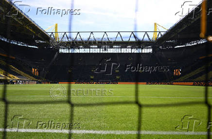 Bundesliga - Borussia Dortmund v Borussia Moenchengladbach