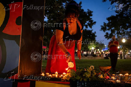 Vigil in memory of Texas flooding victims, in San Antonio