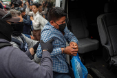 Federal agents make immigration arrests in Chicago