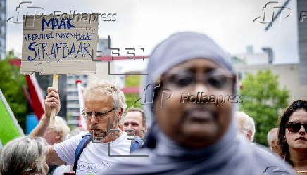 People protest in Rotterdam against stricter asylum laws