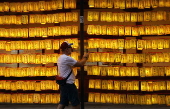 Number of foreign visitors to Japan surpass the 20-million mark in just six months for the first time ever
