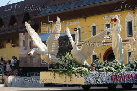 Annual floral parade in Debrecen