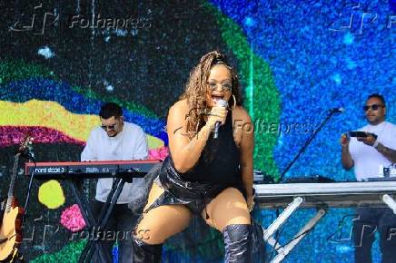 Tássia Reis canta no Popload Festival no Parque Ibirapuera