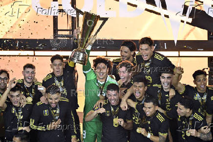 Soccer: Concacaf Gold Cup-Final-Mexico at USA