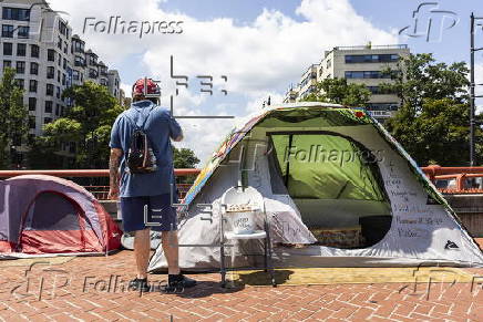 US President Trump vows to remove homeless from DC's streets