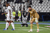 Partida entre Botafogo e Ceará pelo Campeonato Brasileiro 2025.