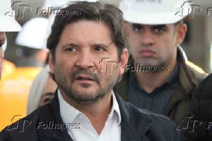 Deputado André do Prado  na entrega  do 1° trem para linha 6 do metrô - SP