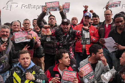 Entregadores de apps protestam contra condições de trabalho