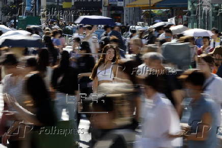 Foreign visitors to Japan hit almost 3.7 million in May, setting a new record for the month