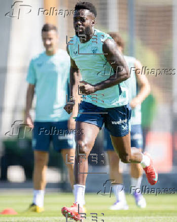 Robert Navarro, principal novedad en el inicio de pretemporada del Athletic