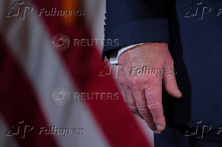 FILE PHOTO: U.S. President-elect Donald Trump delivers remarks at Mar-a-Lago in Palm Beach