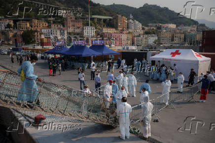 Rescued migrants disembark Sea-Watch 5 ship in Salerno