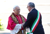 Pope Leo XIV receives the homage of the Mayor and the City of Rome