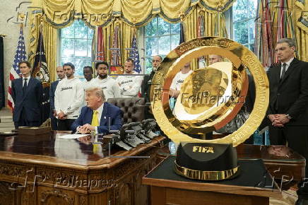 President Trump hosts Juventus soccer club at White House