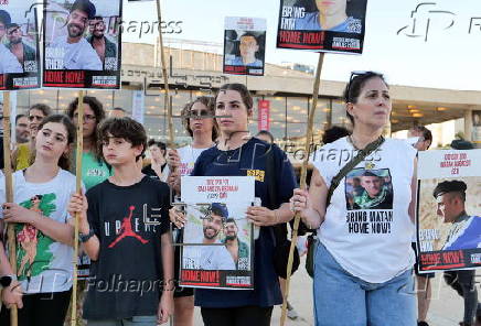 March calling for release of remaining hostages, in Tel Aviv
