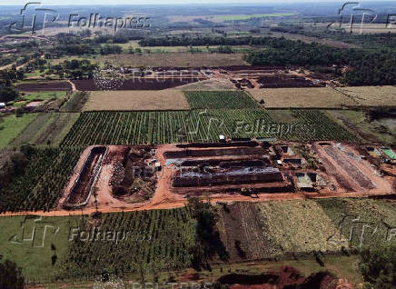 Gold mining boom in Paraguay pits farmers against pollution