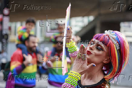 Miles celebran el orgullo en Brasil a pura fiesta y “abrazando el pasado de lucha”