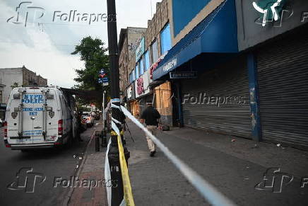 1 homem morto e outros 2 feridos em tiroteio e corte na Avenida Westchester e na Avenida Southern, dentro dos limites do distrito 41, no bairro de Longwood, no Bronx, cidade de Nova York