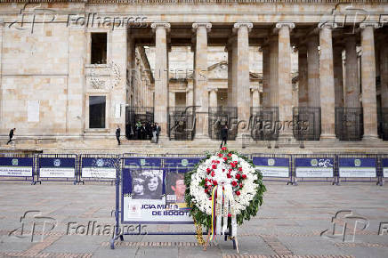 Tribute to Colombian Senator Miguel Uribe Turbay Bogota's cathedral