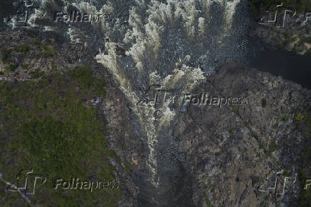 Vista da cachoeira do Itacará no rio Jari