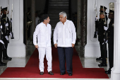 Mulino recibe a Petro en Panamá para tratar temas como la migración o el narcotráfico