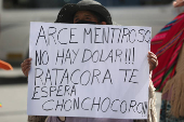 Comerciantes bolivianos protestan contra la 