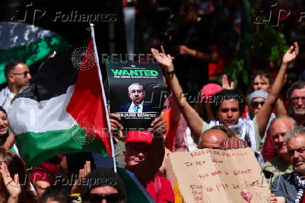 Protest against conditions in Gaza, demanding that the caretaker government impose sanctions against Israel, in Brussels