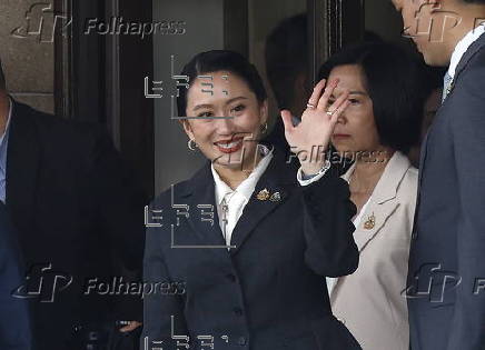 Thai Court removes suspended Prime Minister Paetongtarn over phone call controversy