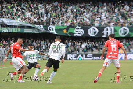 Partida entre Coritiba x Vila Nova pela 1ª rodada do Campeonato Brasileiro da Série B.