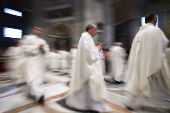 Cardinal Gambetti presides over Holy Thursday mass as Pope's attendance remains uncertain