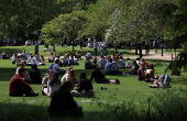 Warm weather in London