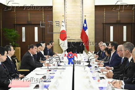 Japan-Chile summit meeting in Tokyo
