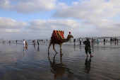 Karachi experiences intense heatwave
