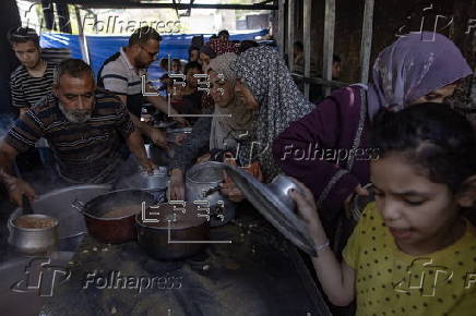 Gazans face hunger as charity kitchens run out of stock