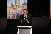 Seven candidates take part in the final New York City mayoral debate