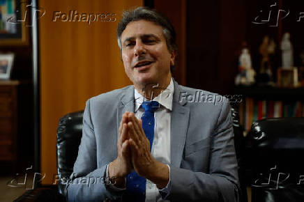 Camilo Santana fala à Folha em Brasília