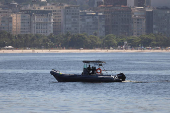 Fiscalização de embarcações no Rio de Janeiro.