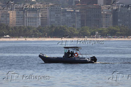 Fiscalização de embarcações no Rio de Janeiro.