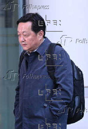 Lee's key aide Jeong Jin-sang attends court hearing over bribery case