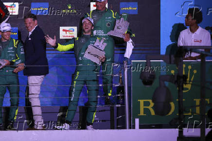 Bandeirada e pódio da categoria lmgt3 durante o fia wec no rolex 6 horas de são paulo