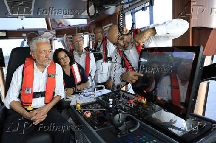 El Canal de Panamá presenta sus nuevos remolcadores híbridos