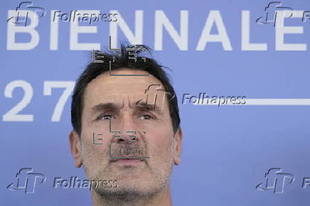 Chien 51 Photocall - 82nd Venice Film Festival