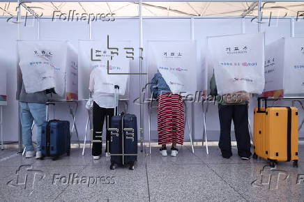 Early voting for South Korean presidential election
