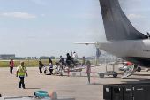 Fire evacuees arrive in Winnipeg
