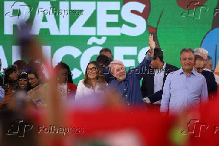Lula participa de evento em Minas Novas