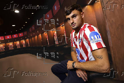 Marc Pubill pasa el reconocimiento y firma contrato con el Atlético hasta 2030